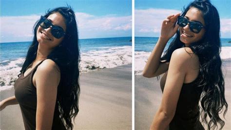 Hot Sexy Safira Ratu Sofya Bikini Pics