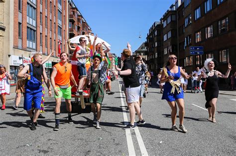 aalborg karneval     jutland station