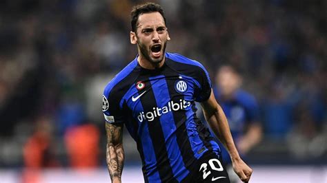hakan calhanoglu  creative maestro  turkish football onedio