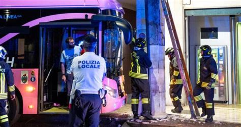 Nuovo Incidente A Mestre Stop Ai Bus Elettrici La Linea La Stessa