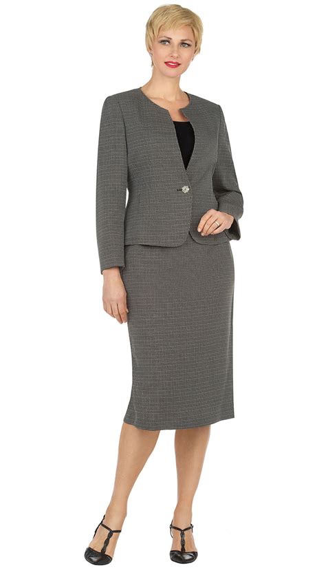 Giovanna Usher And Group Suits