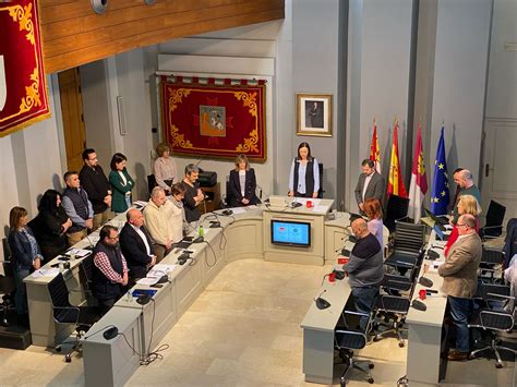 Las mociones institucionales y la despedida de la secretaria Montse