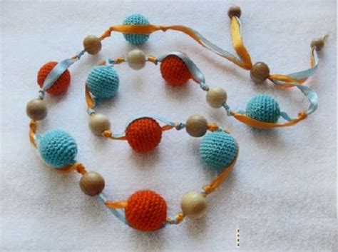 Тактильные/сенсорные несложные игрушки для детей: 16 фотографий