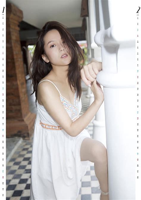 Ngắm nhìn nhan sắc thuần khiết của hot girl tài xế gợi cảm nhất Nhật Bản tốt nghiệp đại học