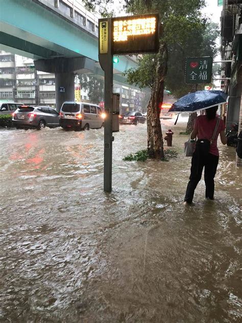 驚人照片曝光！北市遭豪雨狂炸信義區成水都 松仁路遭水淹沒 生活 中時新聞網