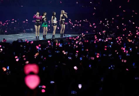 BLACKPINK Qué son los lightstick y qué simbolizan en sus conciertos