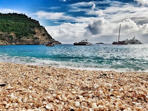 St. Barts Travel Guide: Beautiful Beaches & Luxury | VILLAWAY®
