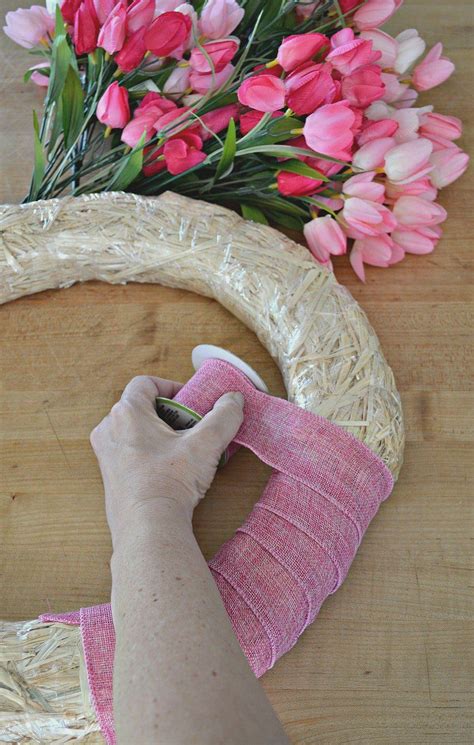 An Easy Tulip Wreath Diy Chatfield Court Tulip Wreath Diy Easter