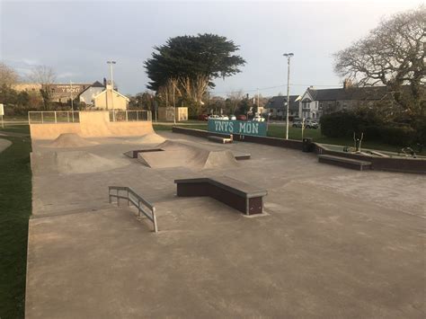 Llangefni Skatepark Guide To Llangefni Skatepark