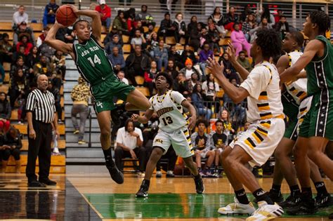 Detroit Cass Tech Basketball Builds Big Lead To Hold Off Rival King 71