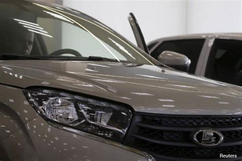 Top Russian carmaker Avtovaz planning to delist from Moscow Exchange ...
