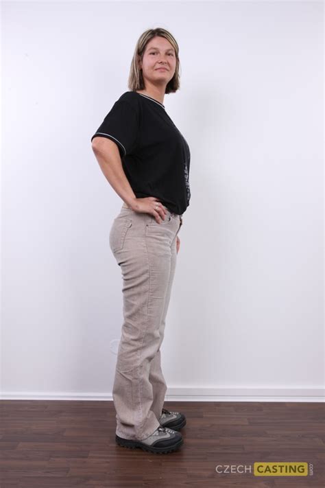 Dirty Blonde Mom Jaroslava Takes Off All Her Clothes For The First Time Coedcherry