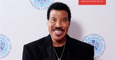 Lionel Richies Net Worth Is Absolutely Absurd And So Are His