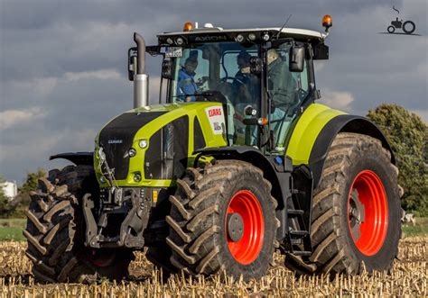 Claas Axion 950 United Kingdom Tractor Picture 704529