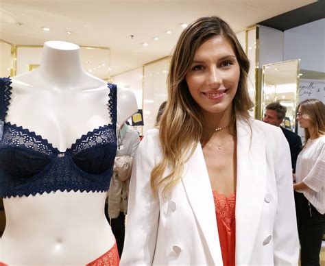 Camille Cerf Miss France Lance Une Collection De Lingerie Avec Pommpoire