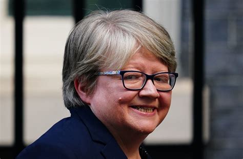 Followers are reacting to grace coffey and her recent career update 15