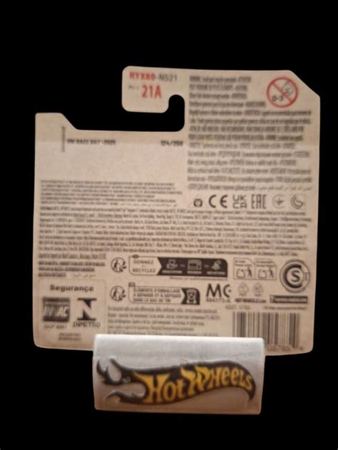 Hot Wheels HW Race Day 2025 Futurismo 4 10 S Neu und originalverpackt in Adlikon für CHF 2 5