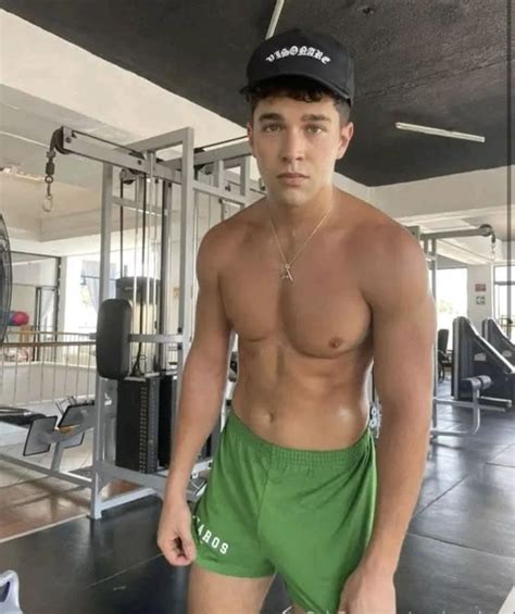 Pin By Kimberly Nease On Austin Mahone Austin Mahone Austin Fit Men