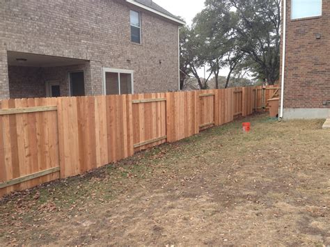 installing fence diy 2