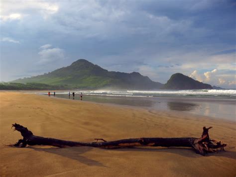 red island  gunung tumpang pitu pacarkecilku