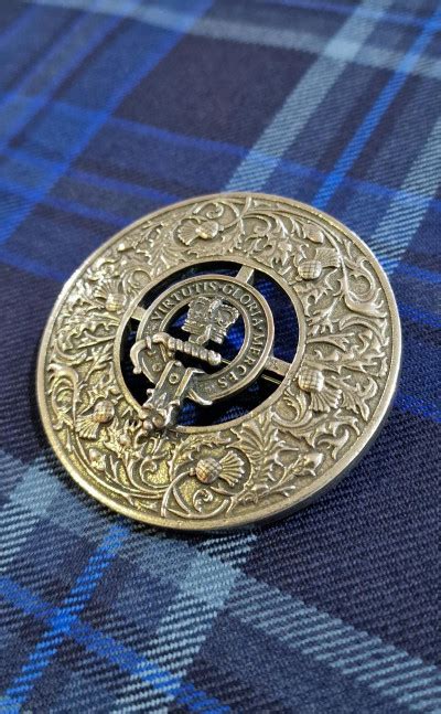 Clan Crest Thistle Plaid Brooch ‑ Small Clan