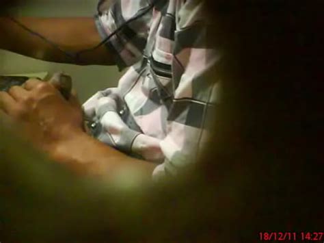 Se Masturba En Cabina De Internet Xvideos