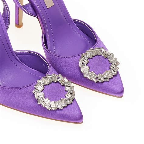 Czółenka mule satynowe nude ze szpiczastym noskiem ze szpiczastym noskiem i okrągłą klamrą