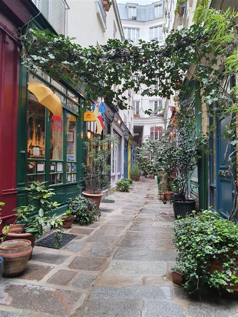 Hidden paris free walking tour map — things to do in paris – Artofit