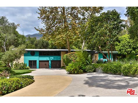 Miley Cyrus Buys a Secluded $2.5 Million Malibu Beach House ...