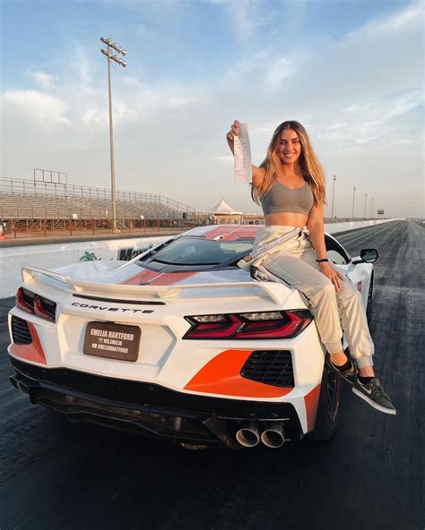 Who Is Emelia Hartford? Age, Net Worth, Relationships, and Parents