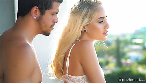 Naomi Woods Masturbation Porn Videos XCafe