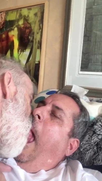 Tiefes Feuchtes Knutschen Gay Amateur Porn XHamster