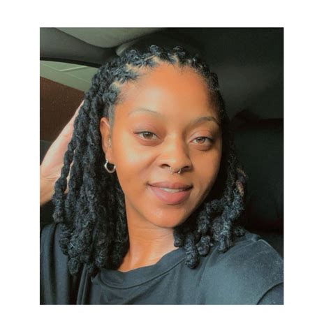 No one else is going to promote you , so tag yourself in this post 💕👏🏾