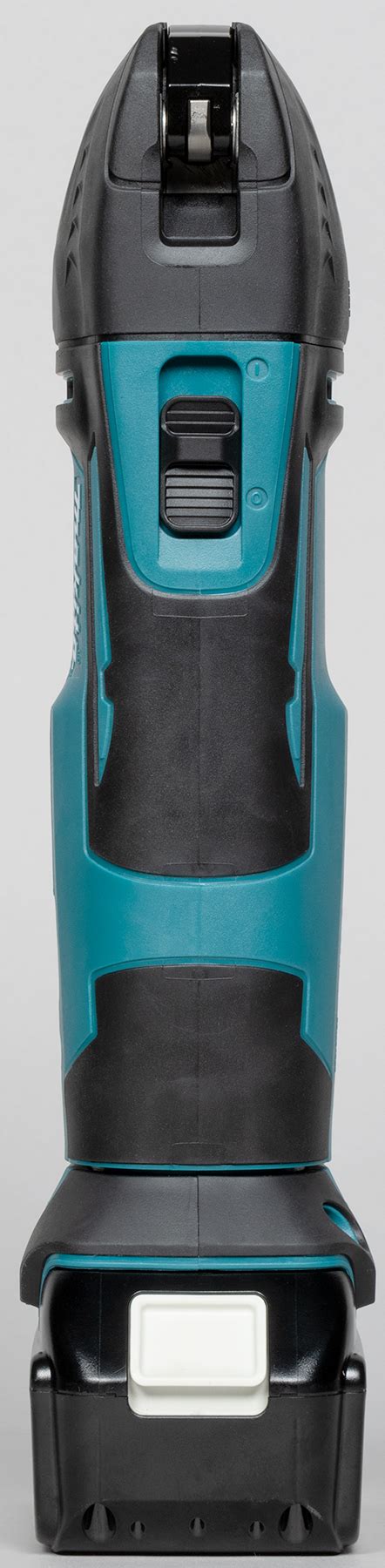 Обзор аккумуляторного мультитула (реноватора, осцилляторного резака ...