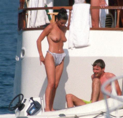 Catherine Zeta Jones Nude 4 Pictures Rating 9 06 10