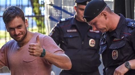 L Attivista Delle Pussy Riot Stato Avvelenato Il Foglio