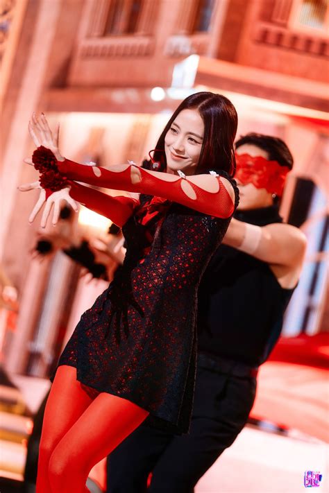 230409 Blackpink Jisoo Flower At Inkigayo Kpopping