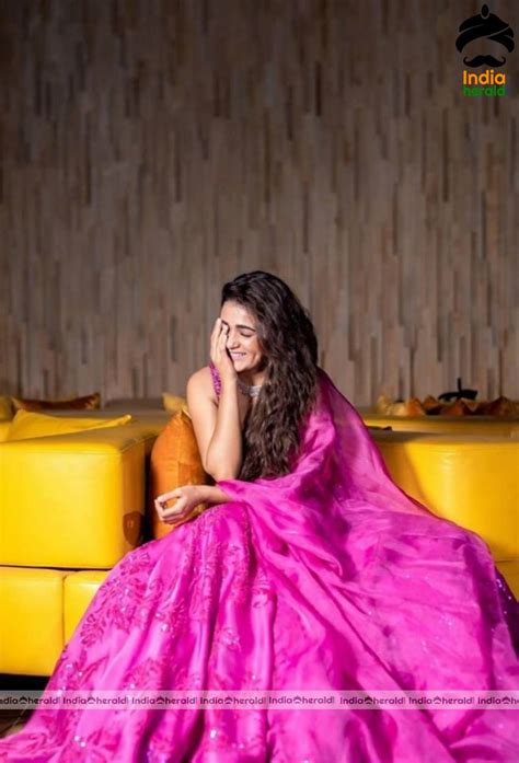 Hot Shalini Pandey Photos Compilation Set