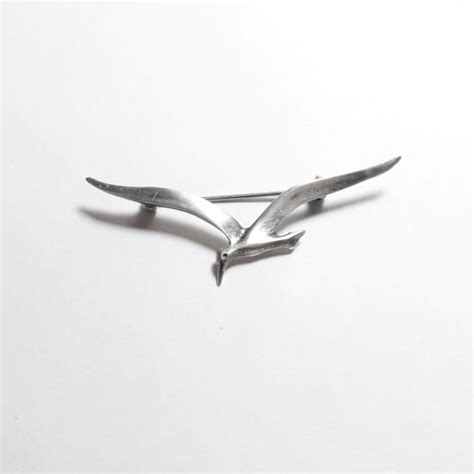 Sterling Silver Flying Seagull Bird Brooch Pin Vintage Gem