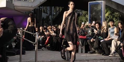 Moda Naked ahora importa más mostrar que insinuar