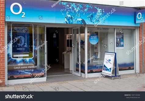 247 O2 store Images, Stock Photos & Vectors | Shutterstock