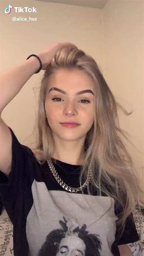 UmMm WHaT Video Blonde Hair Color Lace Hair Brown To Blonde Ombre