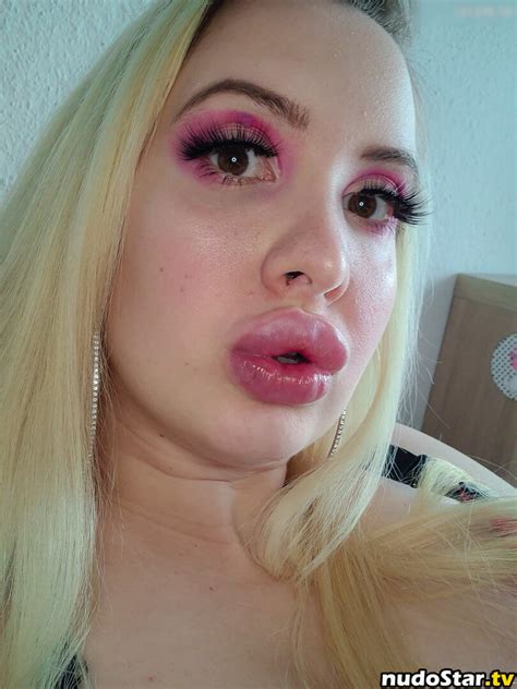 Vivian Rose Vivianroseofficial Nude OnlyFans Photo Nudostar TV