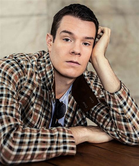 Soi Nhanh Pro D N Sao Sex Education To N H C L C Gi I Gi I Th Ng