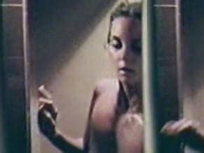 LESLEY ANN WARREN Nude AZNude