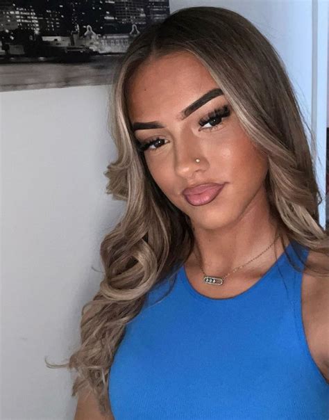 Pin By Daniella Tsugainova On Hair Inspo Honey Hair Blonde Hair Inspiration Brunette Makeup