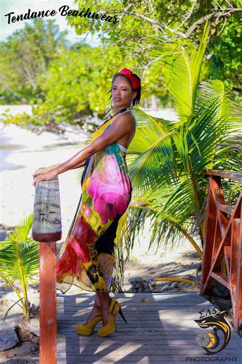 String Photos Top Model en String de Bain Bikini Brésilien Maillot