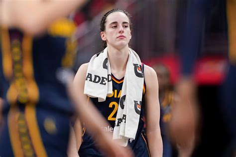 Caitlin Clark draws sellout crowd but struggles in Indiana Fever home