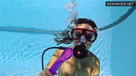 Lana Tanga Shows Underwater Orgasms To You Pussy Juicy