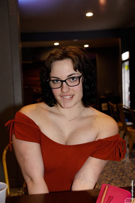 Yourpuppygirl Nude OnlyFans Leaks Fappening FappeningBook